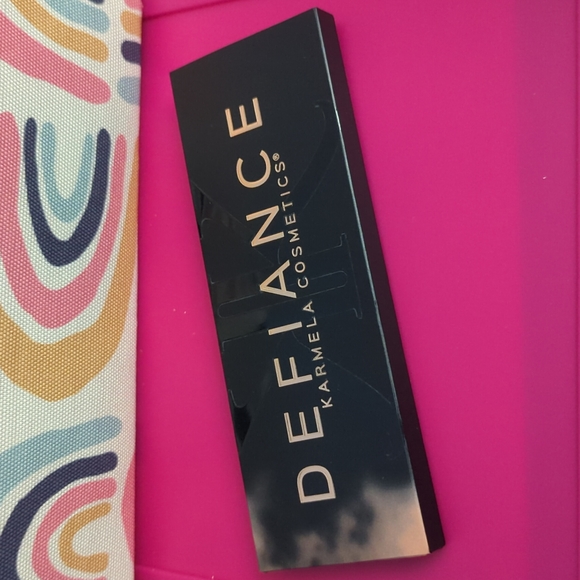 Karmela Cosmetics Defiance Eyeshadow Palette - Picture 2 of 3